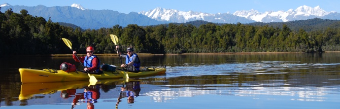 Laguna Okarito, na obzoru nejvyšší hora Nového Zélandu Mt.Cook